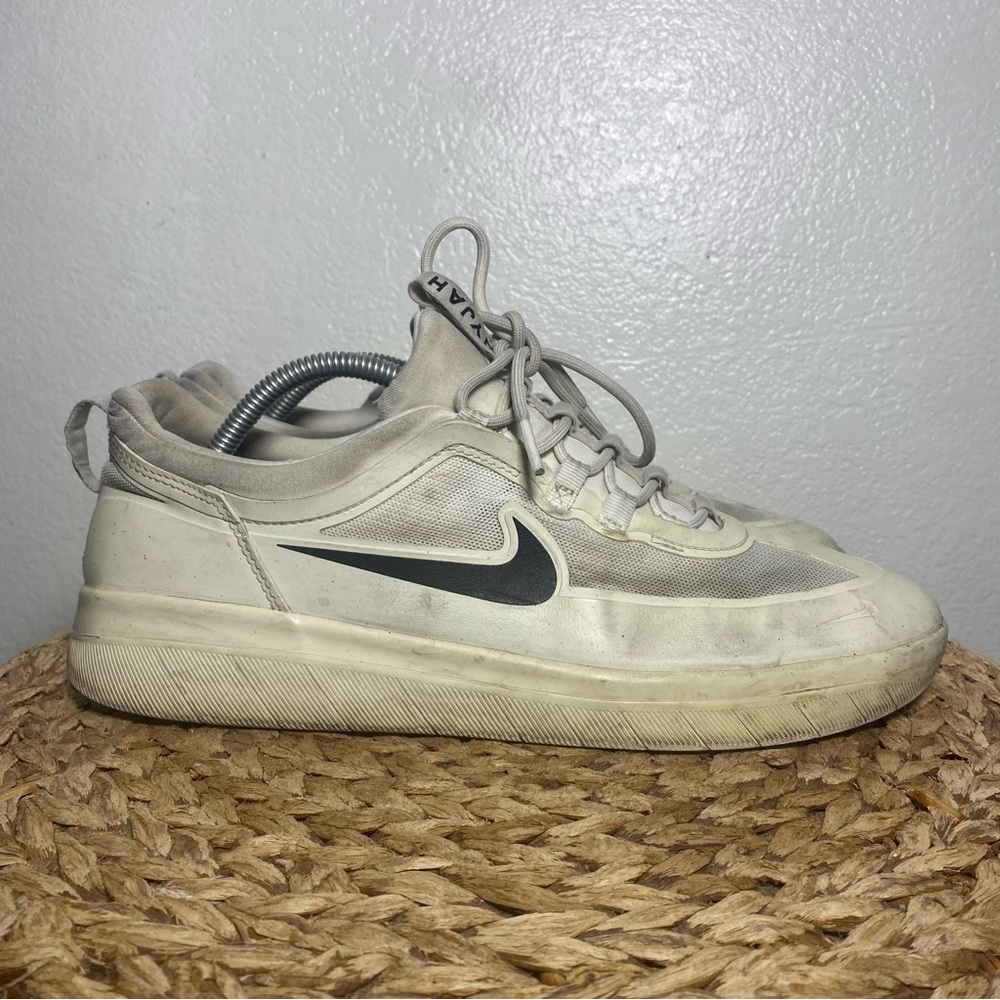 Nike sb nyjah free 2 skateboarding sneakers